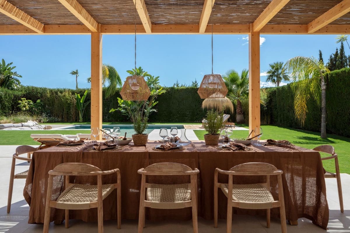 Chalet de 5 habitaciones en Nueva Andalucia en venta con piscina garaje - 3.795.000 € (Ref: 7272122)