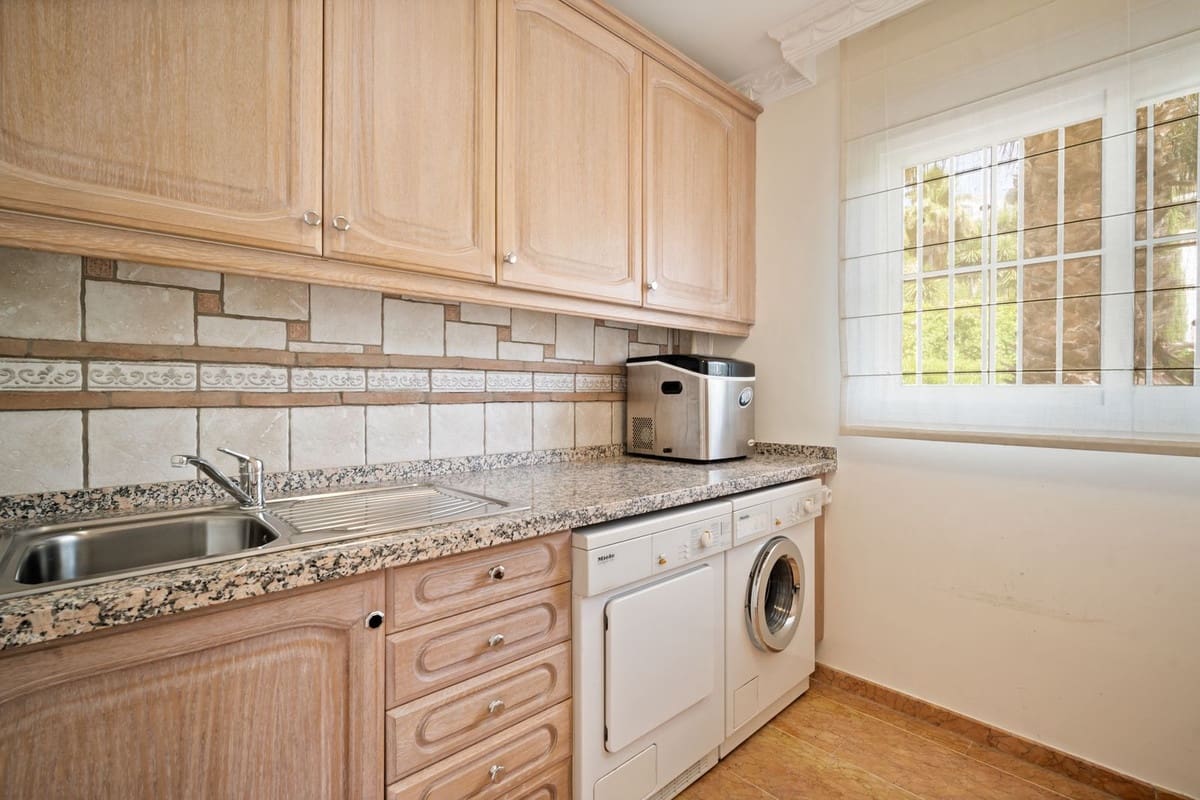 6 sypialnia Willa na sprzedaż w Benahavis z basenem garażem - 3 400 000 € (Ref: 7565889)