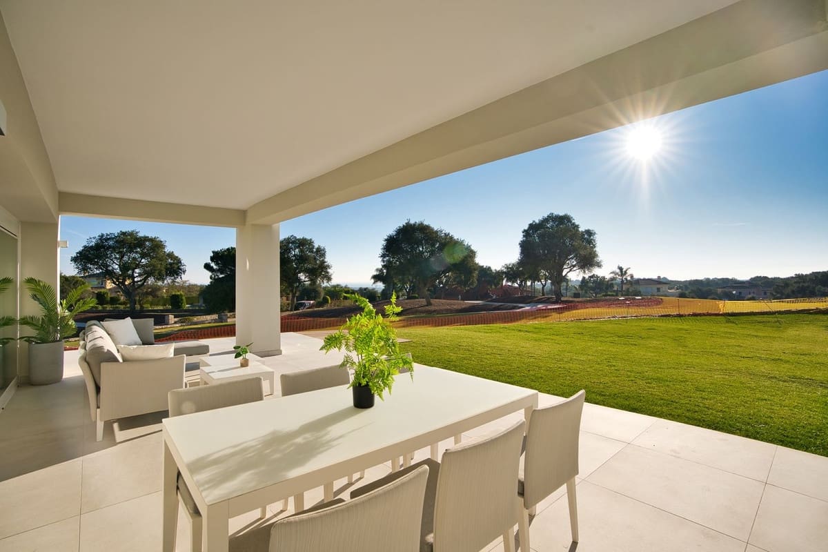 2 quarto Apartamento para venda em San Roque com piscina garagem - 360 000 € (Ref: 7620147)