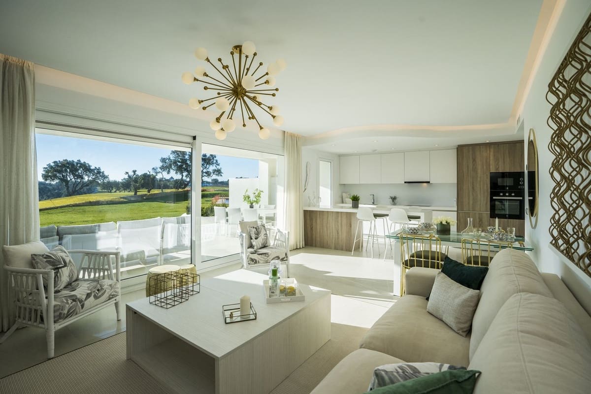 2 quarto Apartamento para venda em San Roque com piscina garagem - 360 000 € (Ref: 7620147)