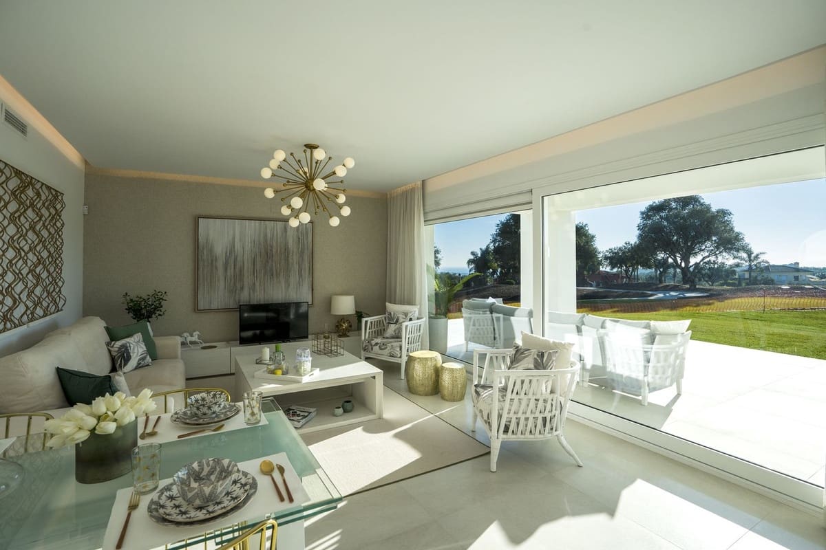 2 quarto Apartamento para venda em San Roque com piscina garagem - 360 000 € (Ref: 7620147)