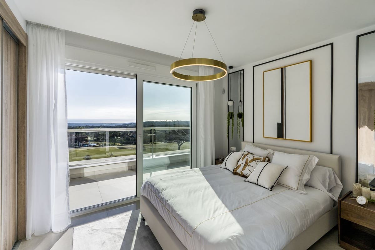 2 quarto Apartamento para venda em San Roque com piscina garagem - 360 000 € (Ref: 7620147)