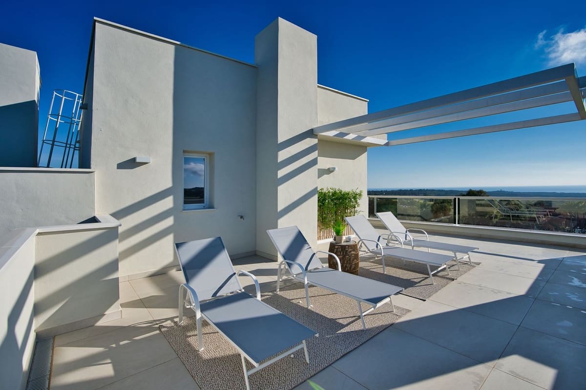 2 quarto Apartamento para venda em San Roque com piscina garagem - 360 000 € (Ref: 7620147)