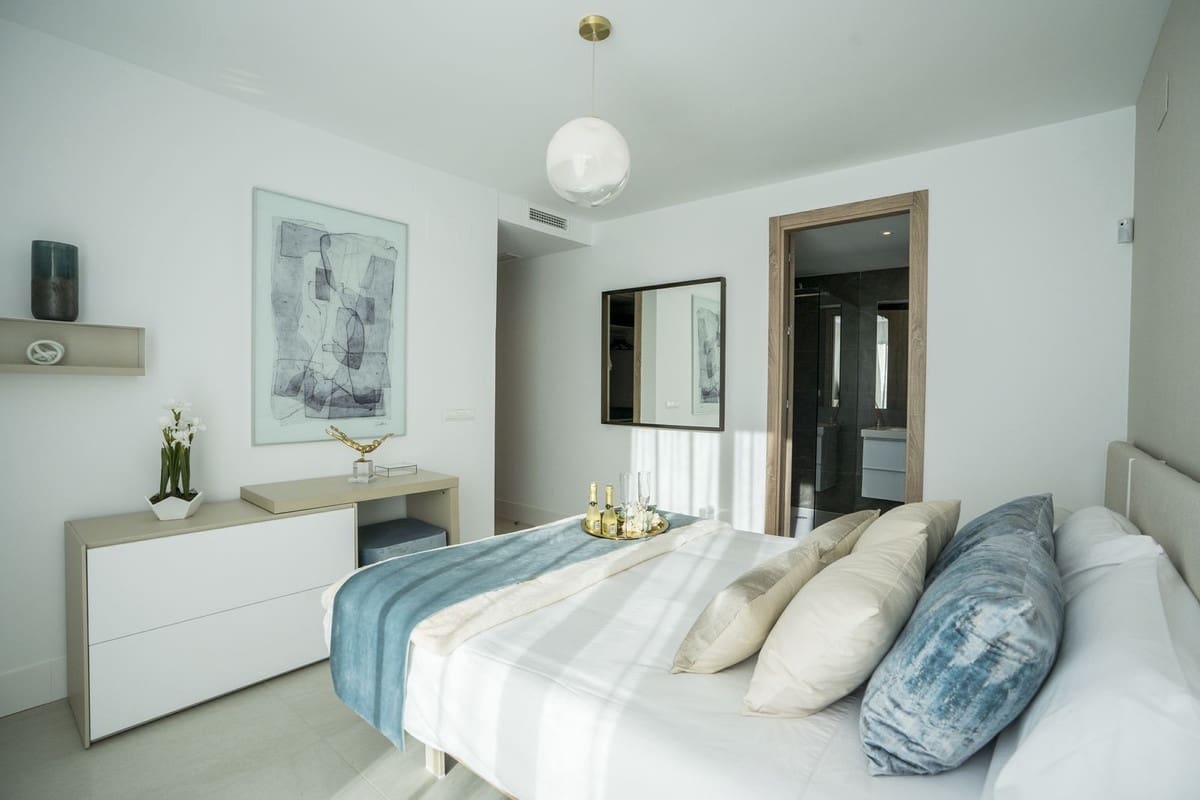 2 quarto Apartamento para venda em San Roque com piscina garagem - 360 000 € (Ref: 7620147)