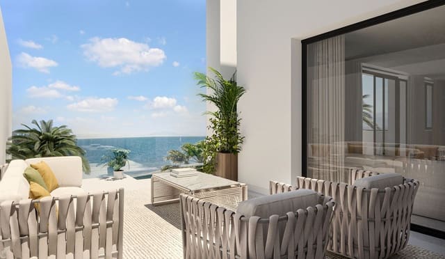 4 sovrum Takvåning till salu i Estepona med pool garage - 1 895 000 € (Ref: 7681618)