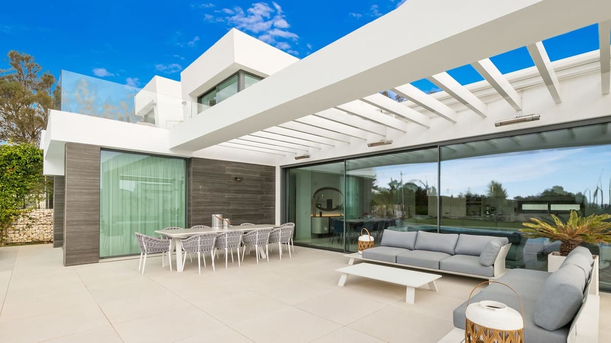 6 slaapkamer Villa te koop in Calahonda met zwembad garage - € 2.100.000 (Ref: 7681620)