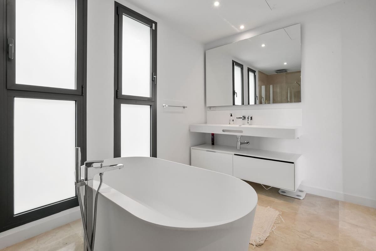 6 slaapkamer Villa te koop in Calahonda met zwembad garage - € 2.100.000 (Ref: 7681620)