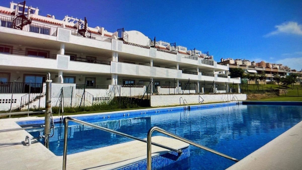 Appartement de 2 chambres de location de vacances à Manilva avec piscine garage - 400 € (Ref: 7750618)