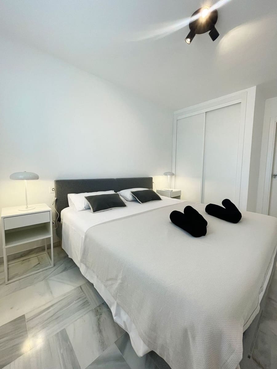 Appartement de 2 chambres de location de vacances à Manilva avec piscine garage - 400 € (Ref: 7750618)