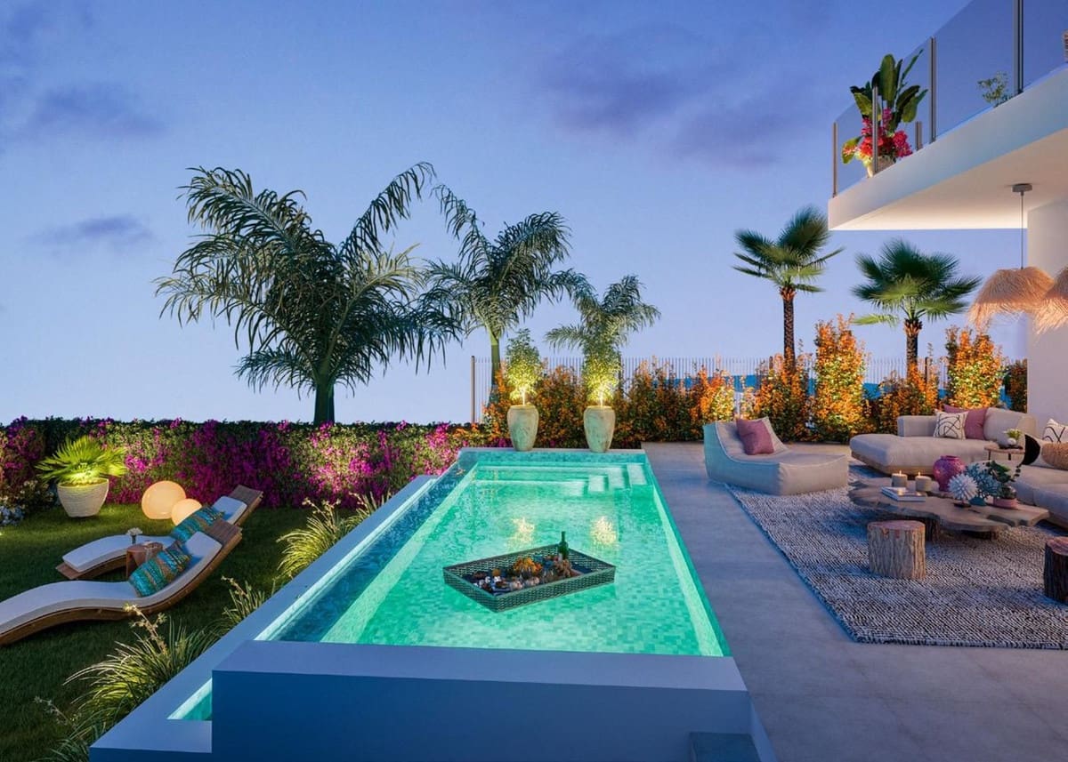 3 sypialnia Dom na sprzedaż w Mijas Costa z basenem garażem - 957 000 € (Ref: 7821970)