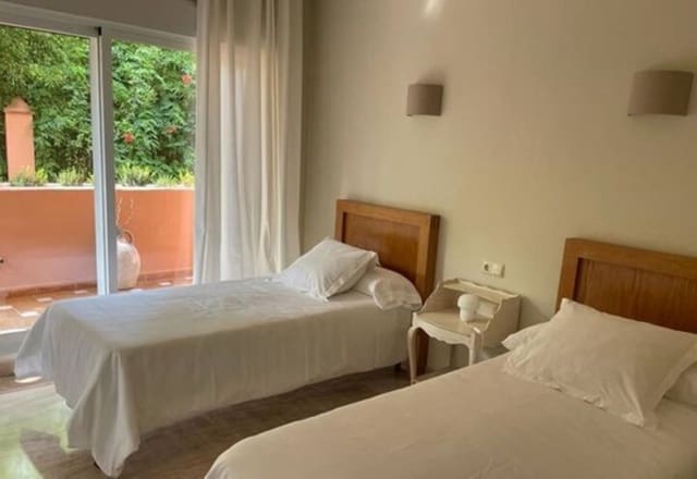 2 Zimmer Apartment zu vermieten in Marbella mit Pool Garage - 1.800 € (Ref: 7842309)