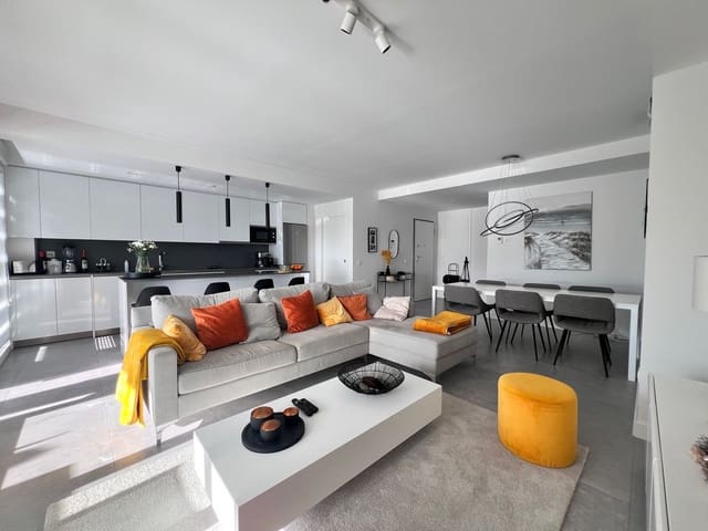 3 Zimmer Ferienapartment in La Cala de Mijas, Mijas mit Pool - 900 € (Ref: 7981708)