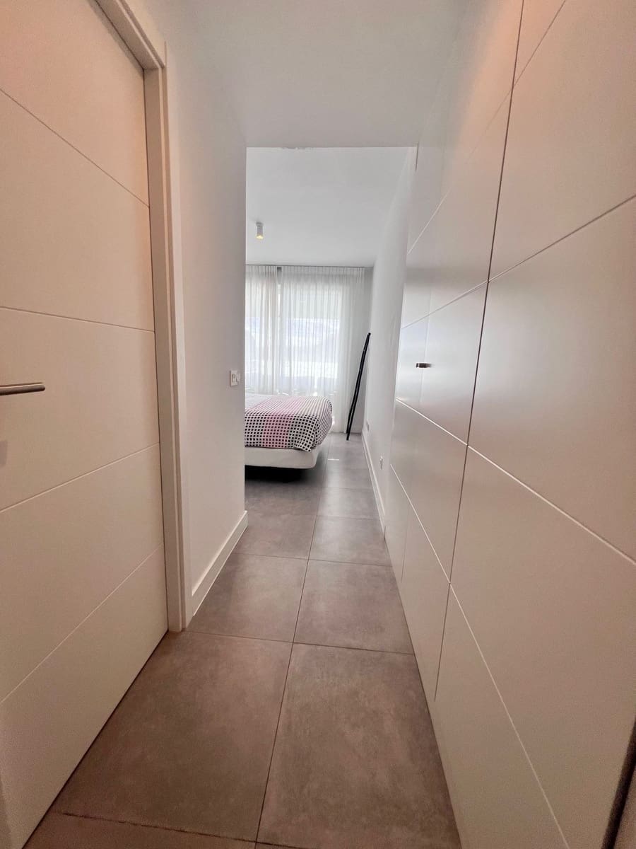 3 slaapkamer Appartement voor vakantieverhuur in La Cala de Mijas met zwembad - € 900 (Ref: 7981708)