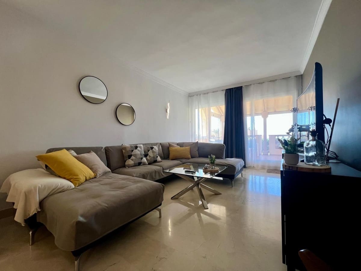 2 quarto Apartamento para arrendamento para férias em Elviria com piscina Garagem - 500 € (Ref: 8017832)