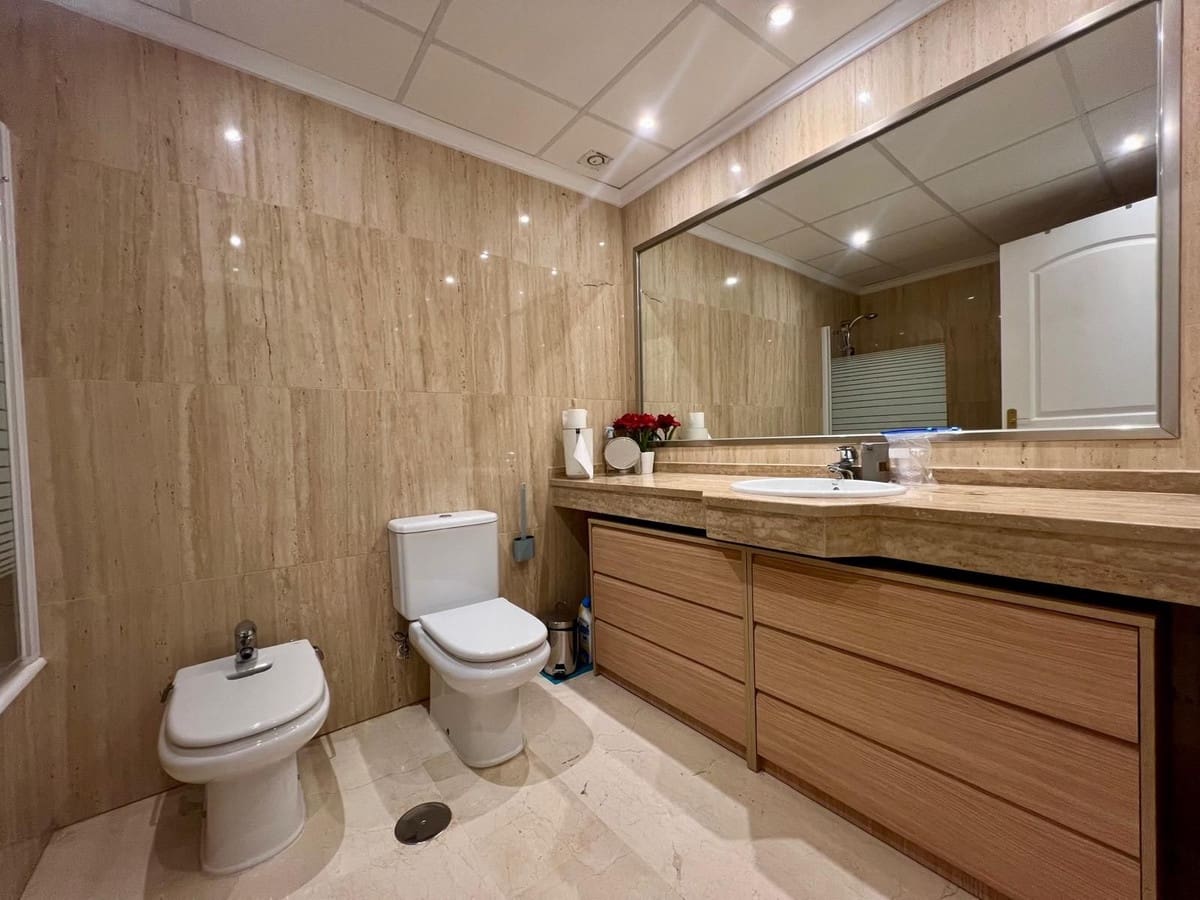 2 quarto Apartamento para arrendamento para férias em Elviria com piscina Garagem - 500 € (Ref: 8017832)