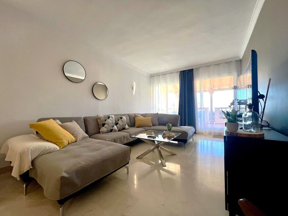 2 sovrum Lägenhet för semesterbostäder i Elviria med pool garage - 500 € (Ref: 8017832)