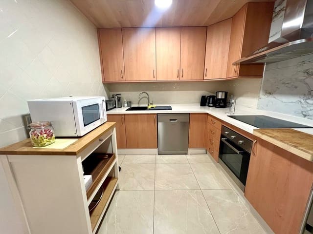 2 sovrum Lägenhet för semesterbostäder i Elviria, Marbella med pool garage - 500 € (Ref: 8017832)