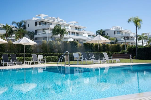 3 makuuhuone Huoneisto lomavuokrausta paikassa Atalaya-Isdabe, Estepona mukana uima-altaan 
autotalli - 1 800 € (Ref: 8065745)