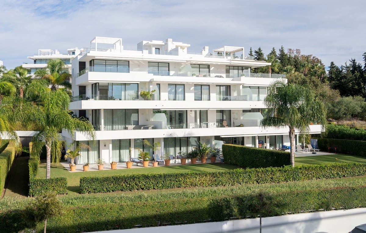 3 slaapkamer Appartement voor vakantieverhuur in Atalaya-Isdabe met zwembad garage - € 1.800 (Ref: 8065745)