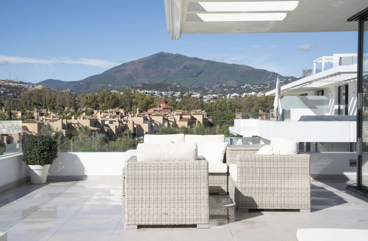 3 quarto Apartamento para arrendamento para férias em Atalaya-Isdabe com piscina Garagem - 1 800 € (Ref: 8065745)