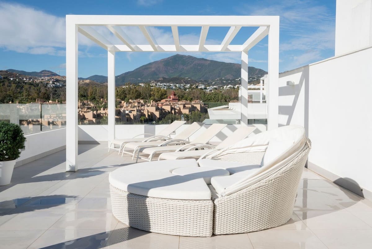 3 quarto Apartamento para arrendamento para férias em Atalaya-Isdabe com piscina Garagem - 1 800 € (Ref: 8065745)