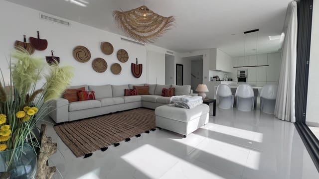 Apartamento de 3 habitaciones en Atalaya-Isdabe, Estepona en alquiler vacacional con piscina garaje - 1.806 € (Ref: 8065745)