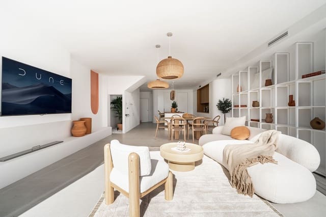 3 soveværelse Byhus til salg i Las Chapas, Marbella med swimmingpool - € 2.150.000 (Ref: 8126038)