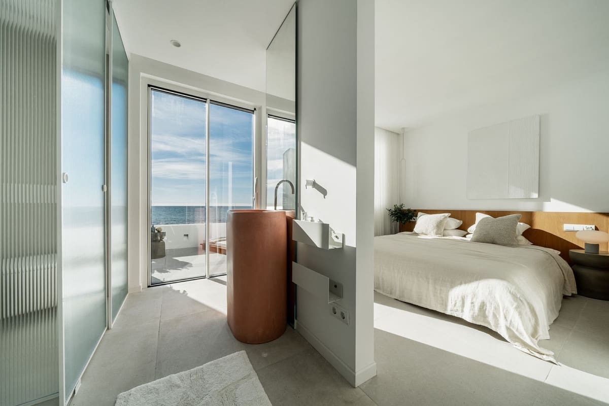 3 soveværelse Byhus til salg i Las Chapas med swimmingpool - € 2.150.000 (Ref: 8126038)