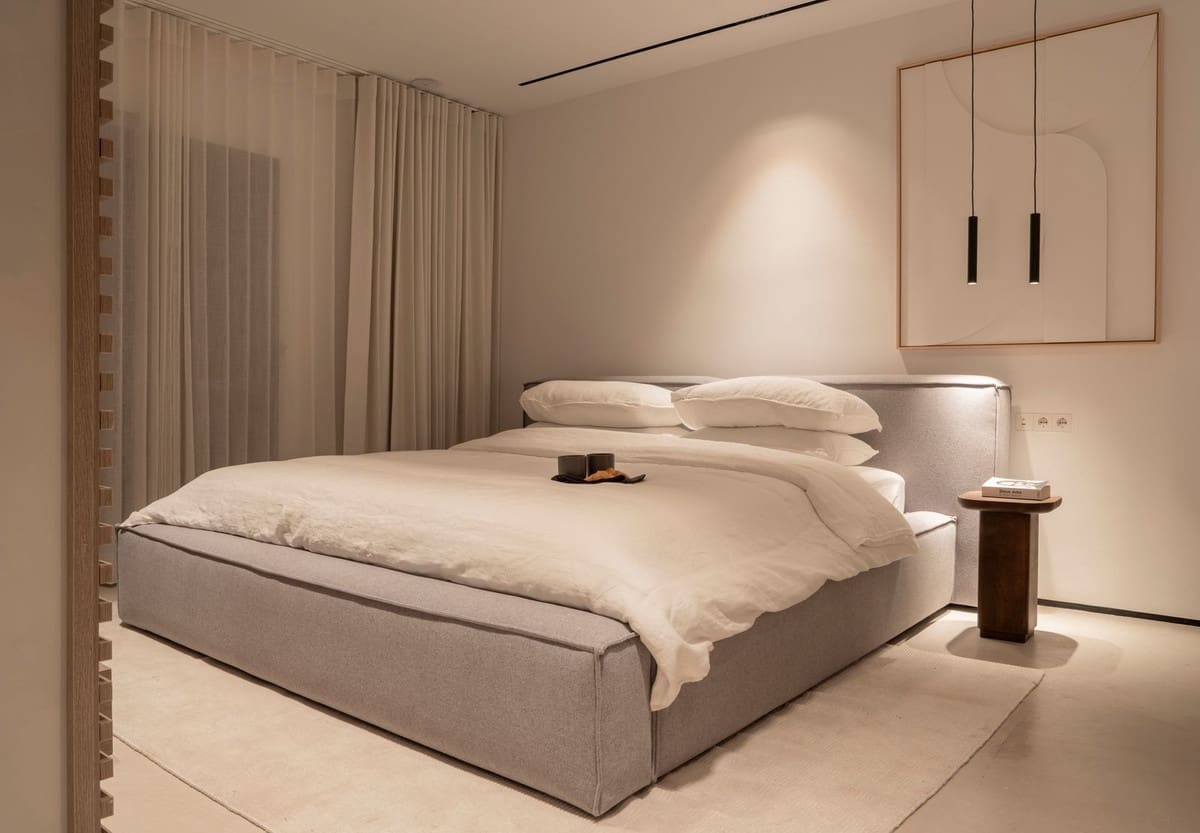 Ático de 2 habitaciones en Estepona en venta con piscina garaje - 1.995.000 € (Ref: 8131813)