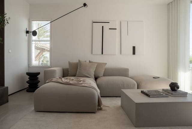 Ático de 2 habitaciones en Estepona en venta con piscina garaje - 1.995.000 € (Ref: 8131813)