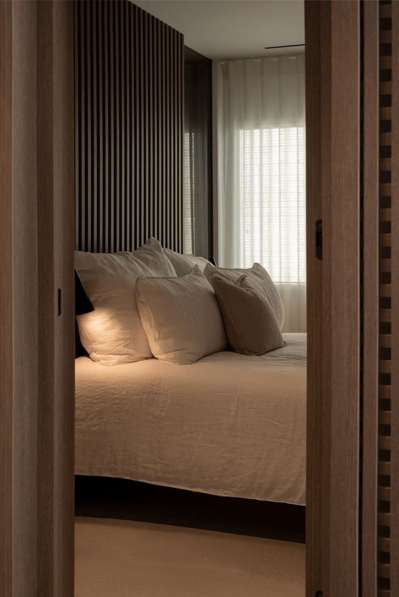 Ático de 2 habitaciones en Estepona en venta con piscina garaje - 1.995.000 € (Ref: 8131813)