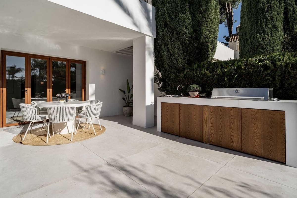 4 Zimmer Haus zu verkaufen in Nueva Andalucia mit Pool Garage - 2.250.000 € (Ref: 8133641)