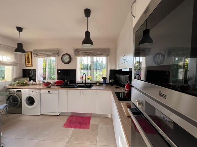 2 soverom Leilighet til salgs i Guadalmina Alta, Marbella med svømmebasseng garasje - € 430 000 (Ref: 8193757)