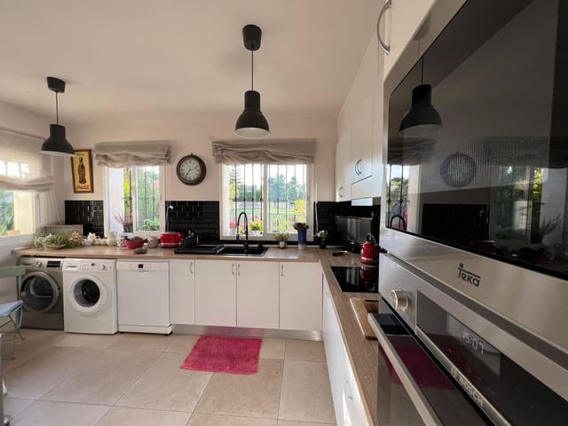 2 soverom Leilighet til salgs i Guadalmina Alta, Marbella med svømmebasseng garasje - € 430 000 (Ref: 8193757)