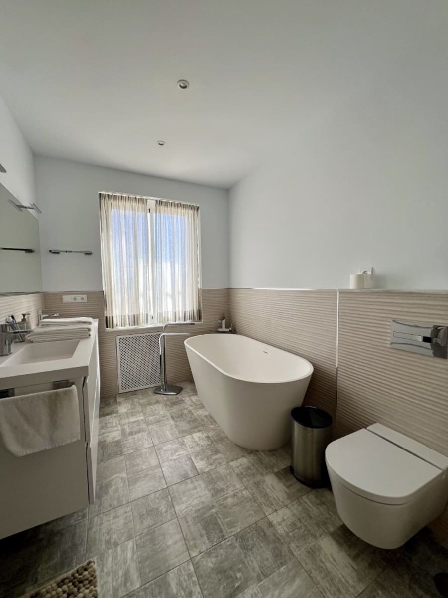   5 soveværelse   ferieVilla i Guadalmina   med   swimmingpool   - € 16.250 (Ref: 8214772)