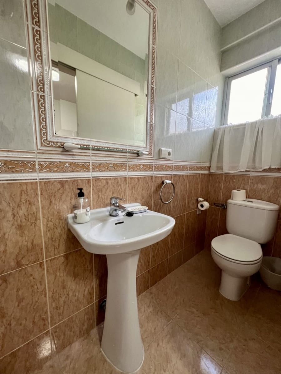   5 soveværelse   ferieVilla i Guadalmina   med   swimmingpool   - € 16.250 (Ref: 8214772)