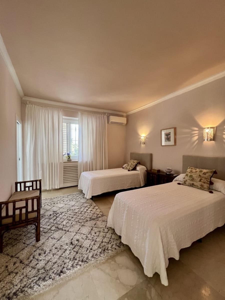 5 sovrum Villa för semesterbostäder i Guadalmina med pool - 16 250 € (Ref: 8214772)