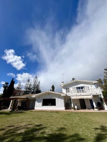   5 soveværelse   ferieVilla i Guadalmina Baja, Marbella med   swimmingpool   - € 16.250 (Ref: 8214772)