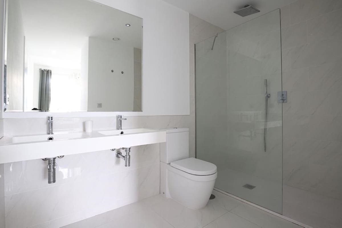 2 bedroom Apartment for sale in Marbella with pool garage - € 420,000 (Ref: 8221081)