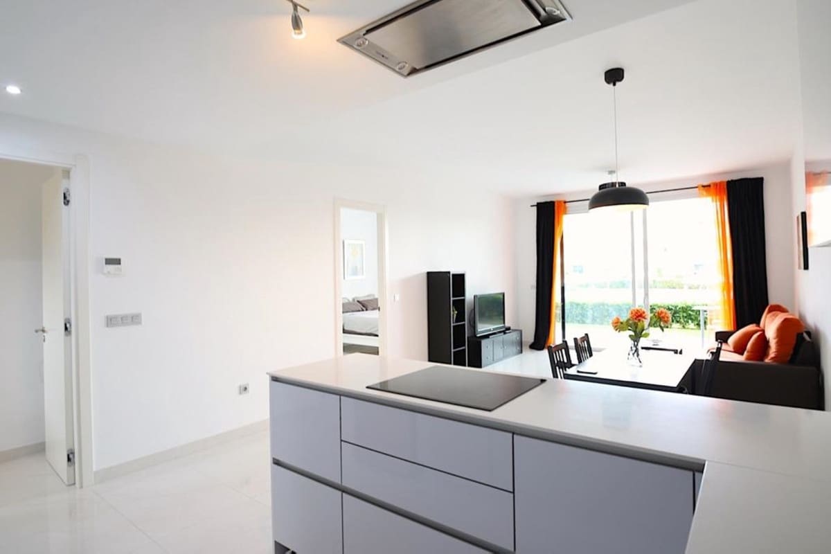 2 soveværelse Lejlighed til salg i Marbella med swimmingpool garage - € 420.000 (Ref: 8221081)