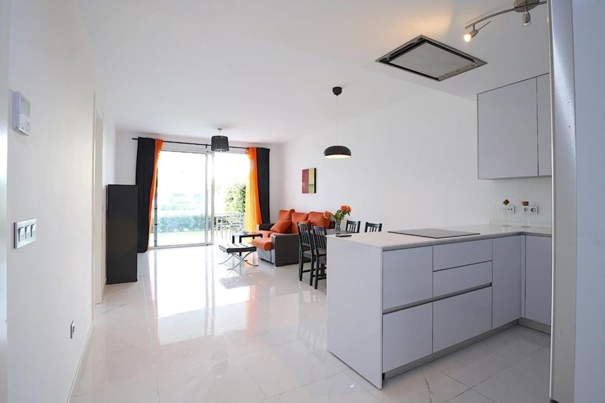 2 soveværelse Lejlighed til salg i Marbella med swimmingpool garage - € 420.000 (Ref: 8221081)