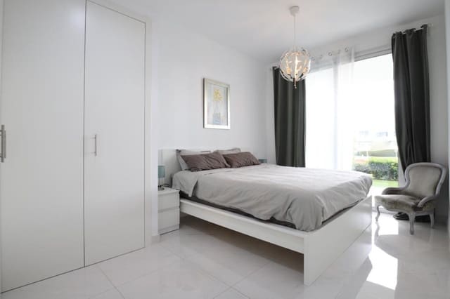 2 slaapkamer Appartement te koop in Marbella met zwembad garage - € 420.000 (Ref: 8221081)