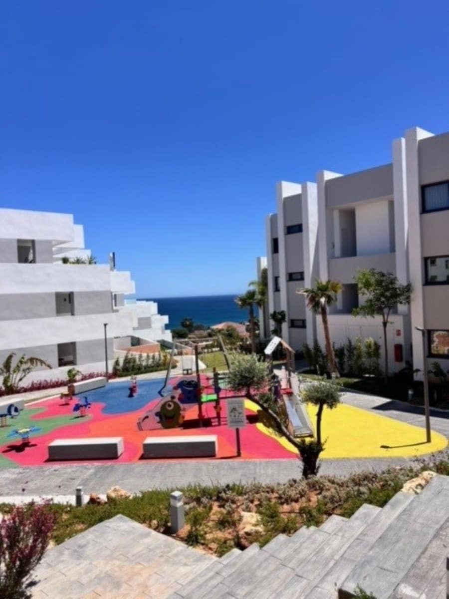 3 sovrum Lägenhet för semesterbostäder i Manilva med pool garage - 945 € (Ref: 8406384)