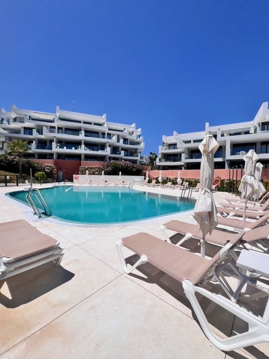 Appartement de 3 chambres de location de vacances à Manilva avec piscine garage - 945 € (Ref: 8406384)