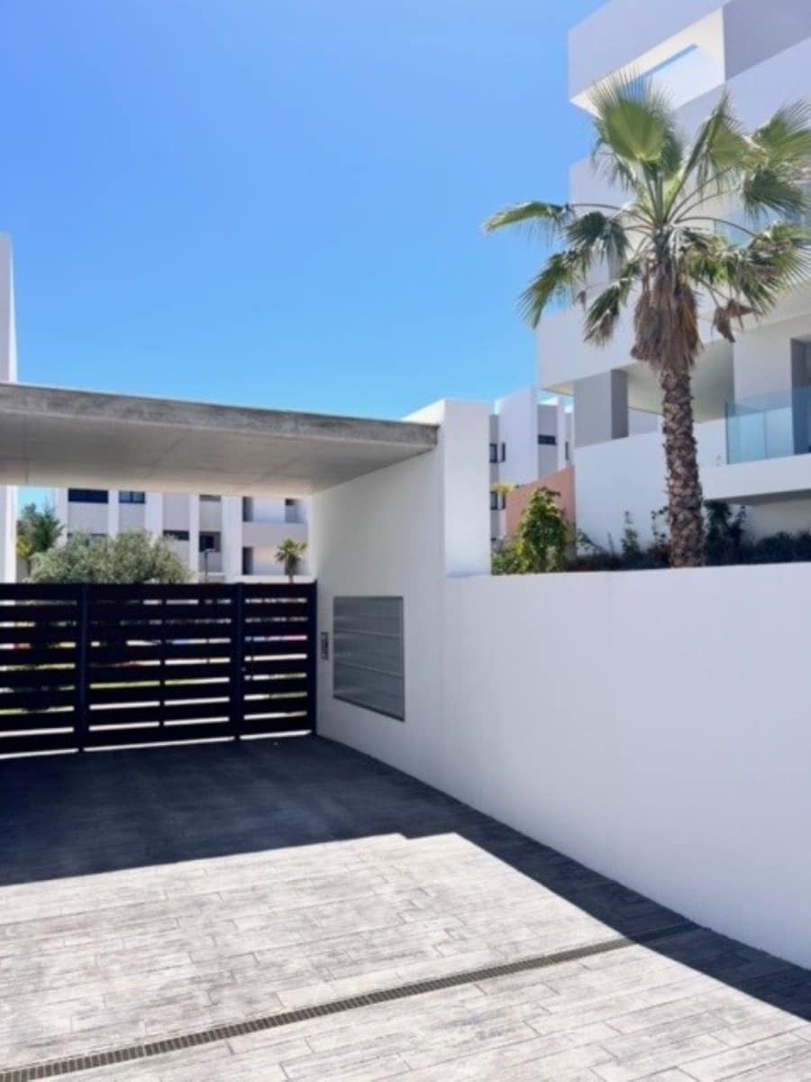 Appartement de 3 chambres de location de vacances à Manilva avec piscine garage - 945 € (Ref: 8406384)