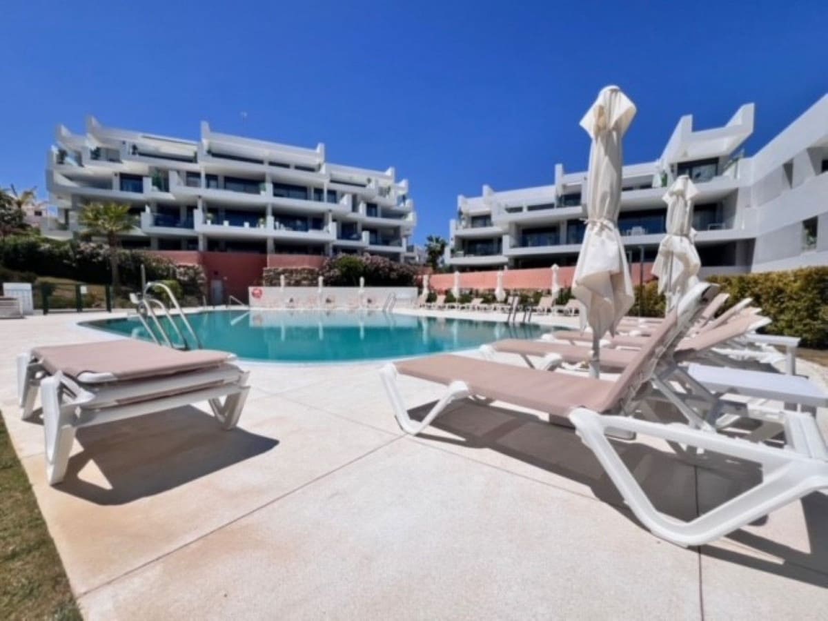 Appartement de 3 chambres de location de vacances à Manilva avec piscine garage - 945 € (Ref: 8406384)