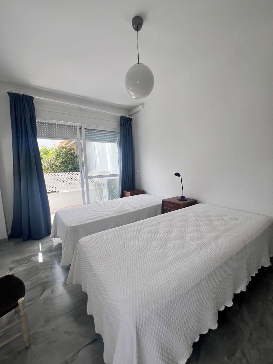 3 soveværelse Lejlighed til leje i Guadalmina med swimmingpool garage - € 1.700 (Ref: 8609967)