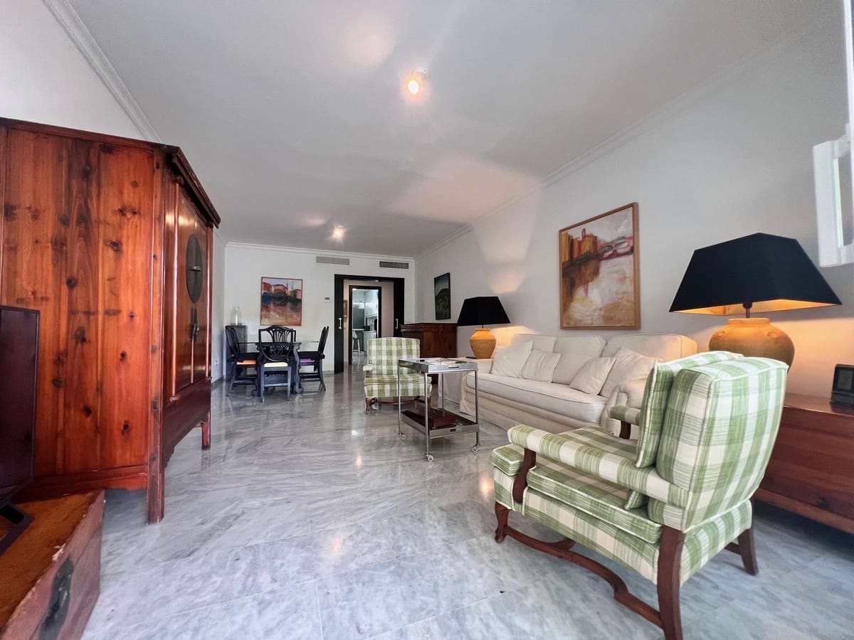 3 soveværelse Lejlighed til leje i Guadalmina med swimmingpool garage - € 1.700 (Ref: 8609967)