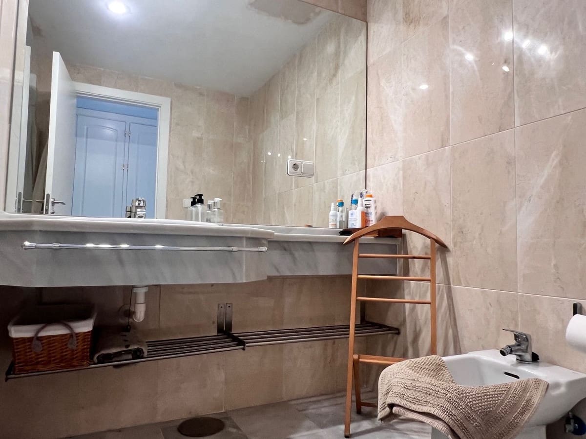 3 soveværelse Lejlighed til leje i Guadalmina med swimmingpool garage - € 1.700 (Ref: 8609967)