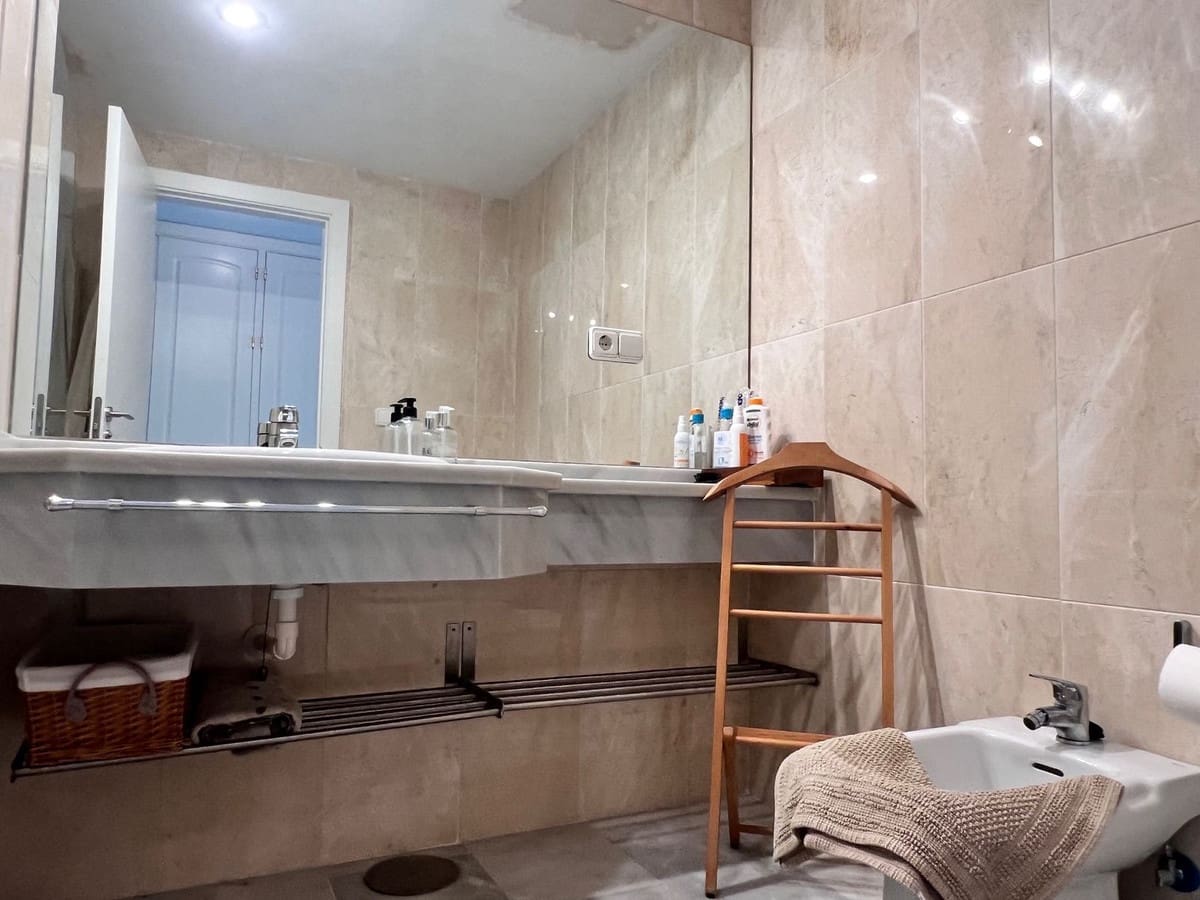 3 bedroom Apartment for rent in Guadalmina with pool garage - € 1,700 (Ref: 8609967)